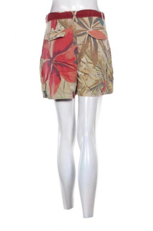 Γυναικείο κοντό παντελόνι Desigual, Μέγεθος S, Χρώμα Πολύχρωμο, Τιμή 17,99 €