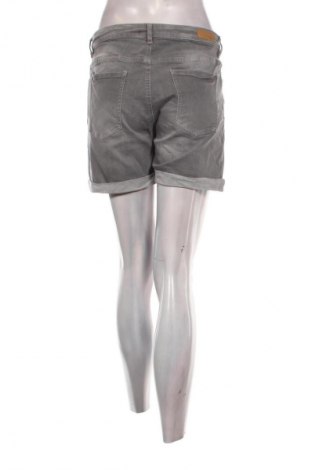 Дамски къс панталон Edc By Esprit, Размер M, Цвят Сив, Цена 8,69 €