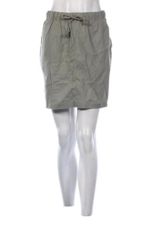 Дамски къс панталон Esmara, Размер M, Цвят Зелен, Цена 7,15 €