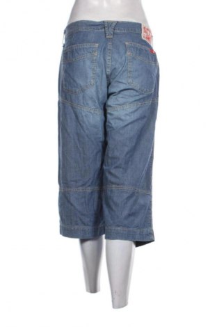 Дамски къс панталон Mustang, Размер XL, Цвят Син, Цена 15,88 €