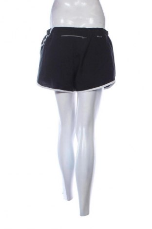 Dámské kraťasy  Nike, Velikost M, Barva Černá, Cena  179,00 Kč