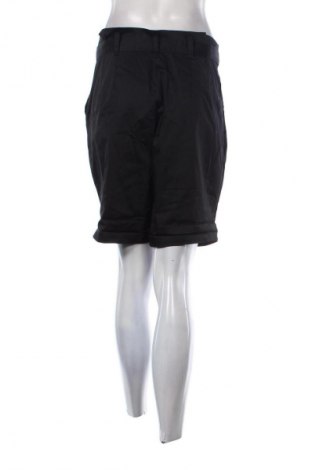 Női rövidnadrág Rinascimento, Méret M, Szín Fekete, Ár 2 099 Ft