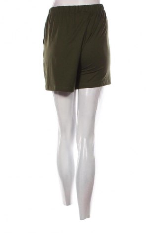 Дамски къс панталон Unbranded, Размер XL, Цвят Зелен, Цена 7,15 €