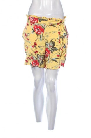 Дамски къс панталон Vero Moda, Размер L, Цвят Многоцветен, Цена 6,13 €