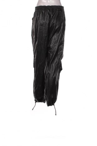 Дамски кожен панталон H&M Divided, Размер L, Цвят Черен, Цена 11,24 €