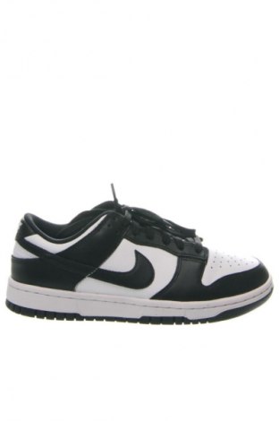 Dámske topánky  Nike, Veľkosť 40, Farba Viacfarebná, Cena  67,95 €