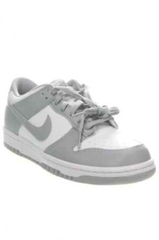 Γυναικεία παπούτσια Nike, Μέγεθος 40, Χρώμα Πολύχρωμο, Τιμή 71,99 €