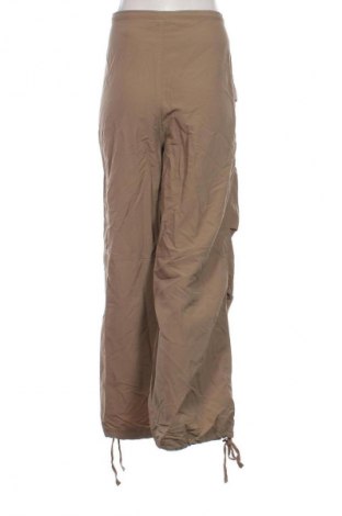 Дамски панталон Monki, Размер XL, Цвят Бежов, Цена 7,66 €