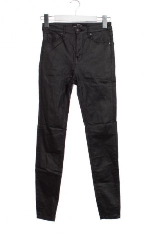 Дамски панталон Stradivarius, Размер XS, Цвят Черен, Цена 12,78 €