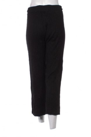 Дамски панталон Stradivarius, Размер S, Цвят Черен, Цена 2,55 €