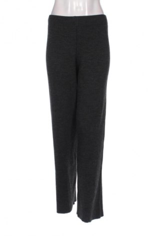 Дамски панталон Unbranded, Размер L, Цвят Сив, Цена 15,00 €