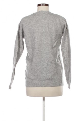 Dámský svetr Brandy Melville, Velikost M, Barva Šedá, Cena  229,00 Kč