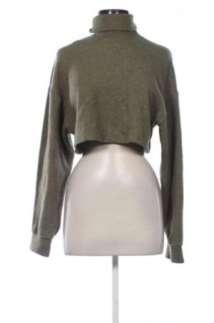 Дамско полo Bershka, Размер S, Цвят Зелен, Цена 4,60 €