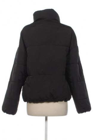 Γυναικείο μπουφάν Bershka, Μέγεθος XS, Χρώμα Μαύρο, Τιμή 10,99 €