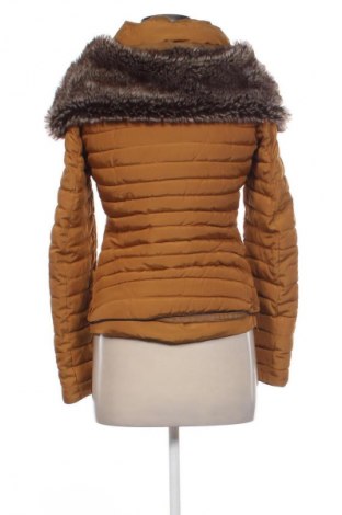 Dámska bunda  Pull&Bear, Veľkosť S, Farba Oranžová, Cena  15,94 €