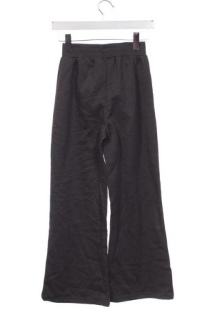 Детско спортно долнище Primark, Размер 9-10y/ 140-146 см, Цвят Сив, Цена 5,11 €