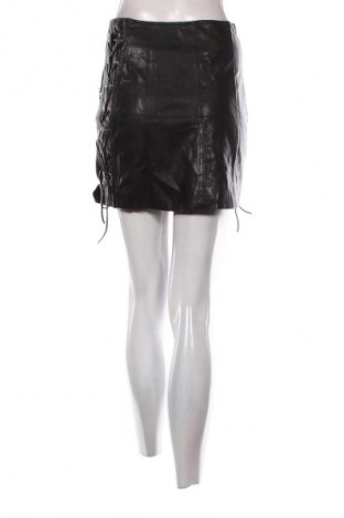 Кожена пола NEW COLLECTION, Размер M, Цвят Черен, Цена 12,78 €