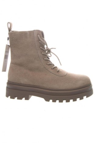 Încălțăminte bărbătească Calvin Klein Jeans, Mărime 46, Culoare Bej, Preț 1.004,99 Lei