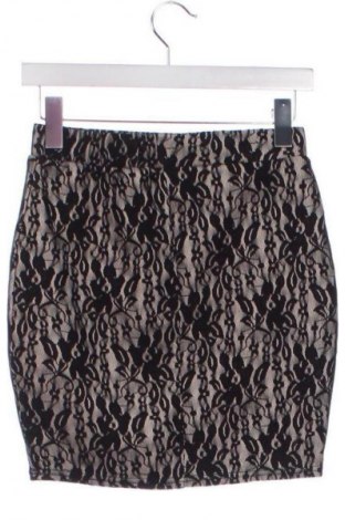 Пола Amisu, Размер XS, Цвят Черен, Цена 10,22 €