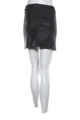 Пола Bershka, Размер M, Цвят Сребрист, Цена 3,06 €