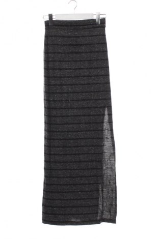 Пола Bershka, Размер XS, Цвят Многоцветен, Цена 6,13 €