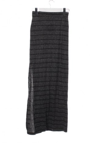 Пола Bershka, Размер XS, Цвят Многоцветен, Цена 6,13 €