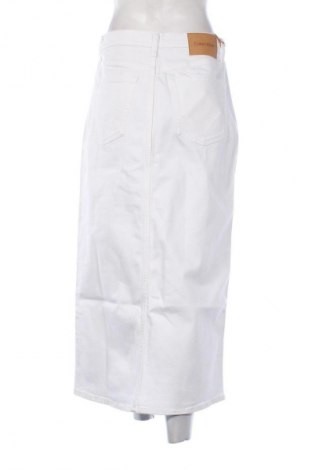 Пола Calvin Klein, Размер M, Цвят Бял, Цена 73,11 €