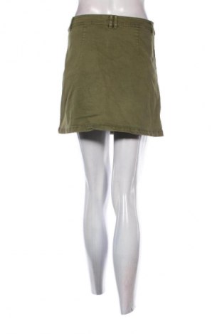 Пола Cropp, Размер S, Цвят Зелен, Цена 6,63 €