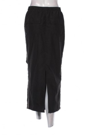 Пола Fb Sister, Размер S, Цвят Черен, Цена 6,13 €