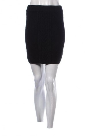 Sukně Guess, Velikost M, Barva Černá, Cena  259,00 Kč