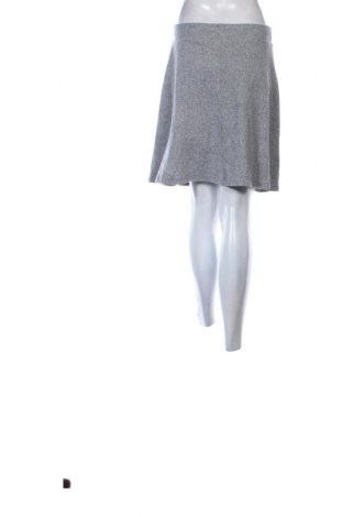 Пола Orsay, Размер M, Цвят Сив, Цена 2,04 €