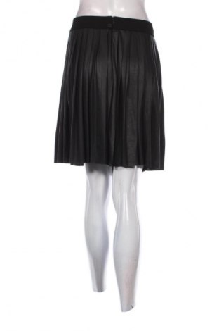 Пола Penny Black, Размер M, Цвят Черен, Цена 10,15 €