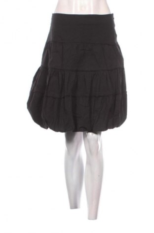 Пола Pimkie, Размер S, Цвят Черен, Цена 5,62 €