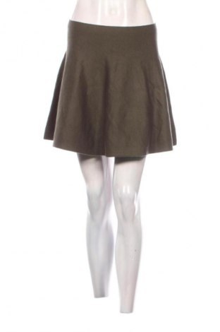 Пола Primark, Размер M, Цвят Зелен, Цена 7,15 €