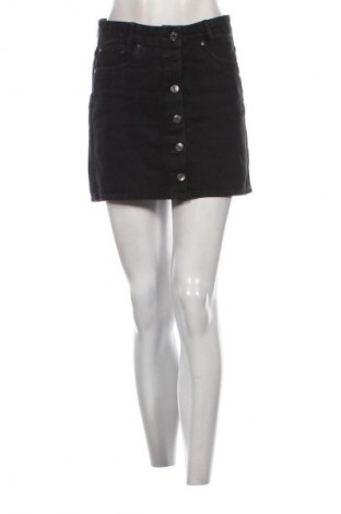 Пола Pull&Bear, Размер M, Цвят Черен, Цена 8,69 €