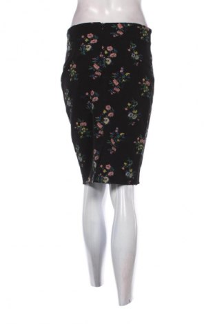 Пола Reserved, Размер S, Цвят Многоцветен, Цена 9,20 €