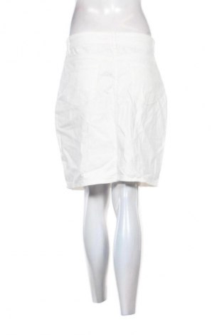 Пола Riu, Размер S, Цвят Бял, Цена 2,55 €