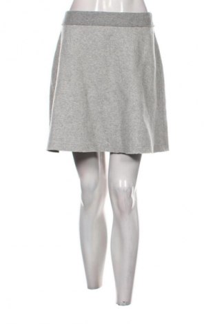 Rock S.Oliver, Größe M, Farbe Grau, Preis 1,99 €