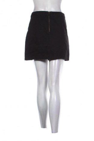 Пола Stradivarius, Размер S, Цвят Черен, Цена 9,20 €