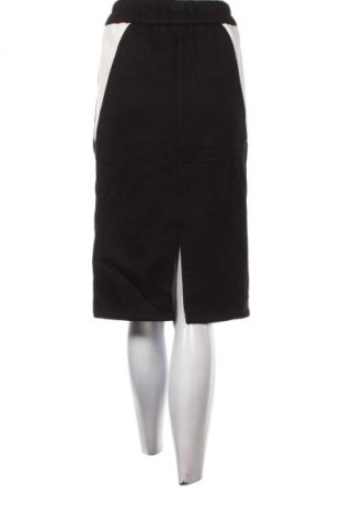 Пола Unbranded, Размер M, Цвят Черен, Цена 2,04 €