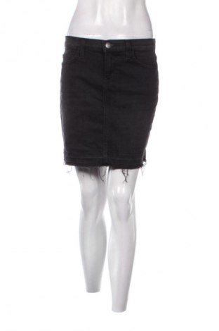 Пола Unbranded, Размер S, Цвят Черен, Цена 6,64 €