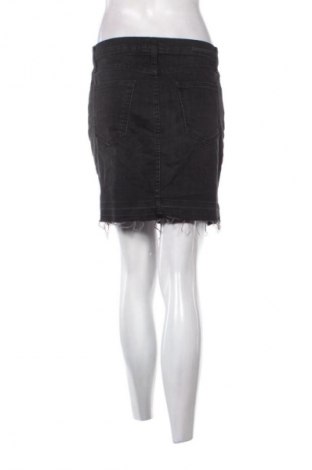 Пола Unbranded, Размер S, Цвят Черен, Цена 6,64 €