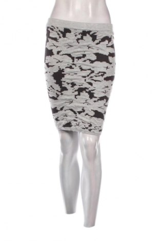 Пола VILA, Размер S, Цвят Многоцветен, Цена 4,60 €