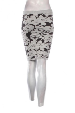 Пола VILA, Размер S, Цвят Многоцветен, Цена 4,60 €