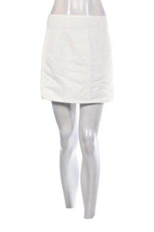 Пола Zara, Размер M, Цвят Бял, Цена 7,15 €