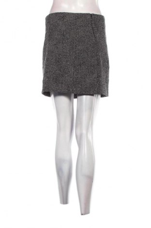 Пола Zara, Размер M, Цвят Многоцветен, Цена 4,09 €