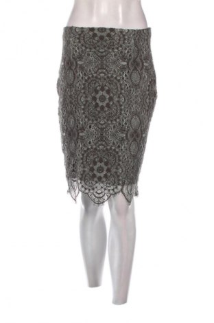 Пола Zara, Размер S, Цвят Многоцветен, Цена 10,22 €