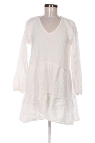 Рокля Amisu, Размер S, Цвят Бял, Цена 7,15 €