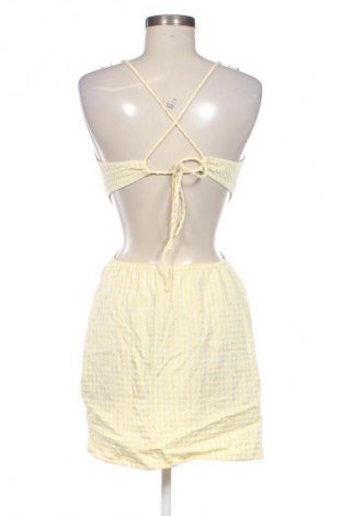 Ruha Bershka, Méret L, Szín Sokszínű, Ár 4 059 Ft