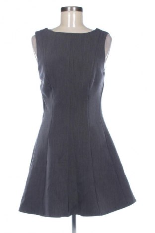 Рокля Bershka, Размер L, Цвят Сив, Цена 32,21 €